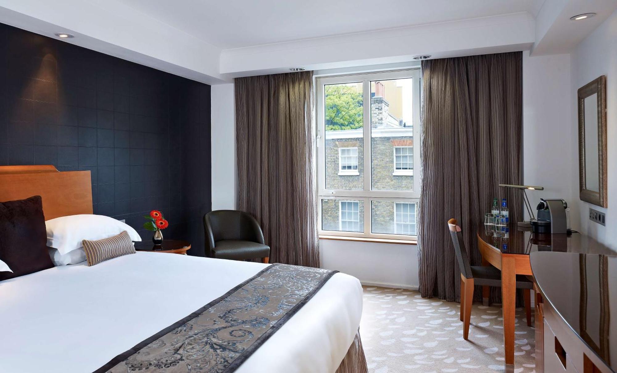 Park Plaza Victoria London Hotel Екстериор снимка