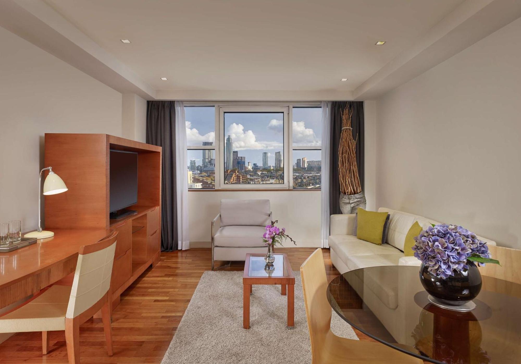 Park Plaza Victoria London Hotel Екстериор снимка