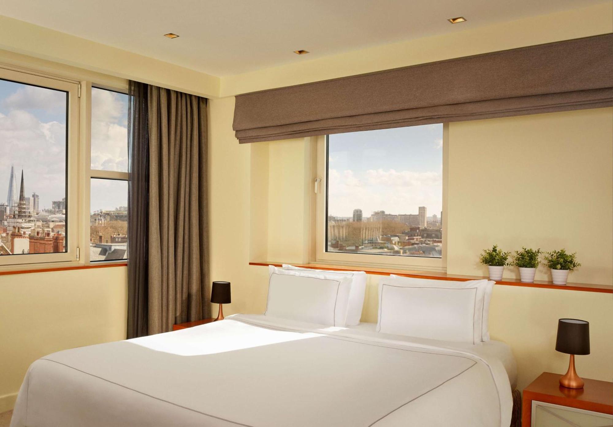 Park Plaza Victoria London Hotel Екстериор снимка