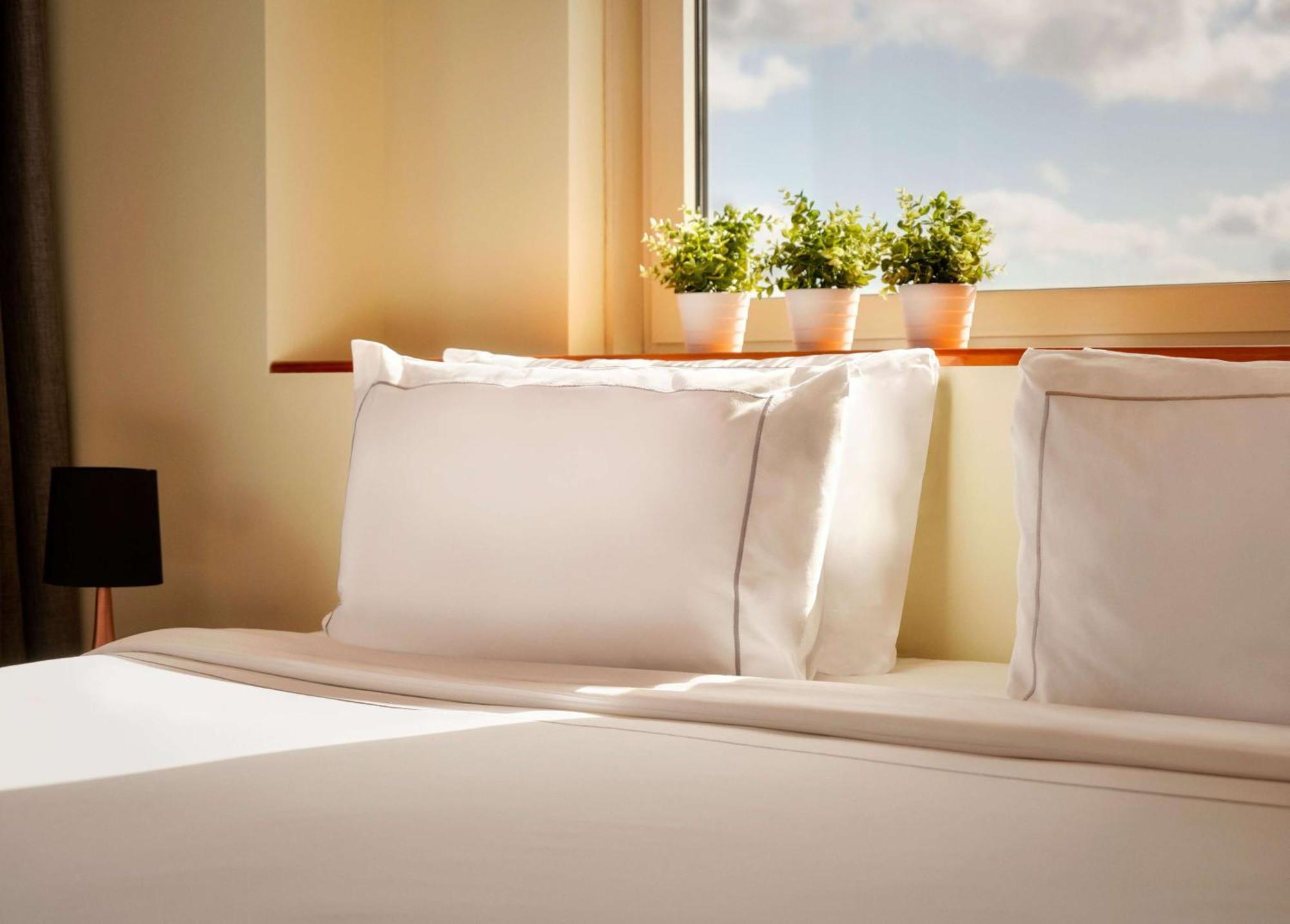 Park Plaza Victoria London Hotel Екстериор снимка